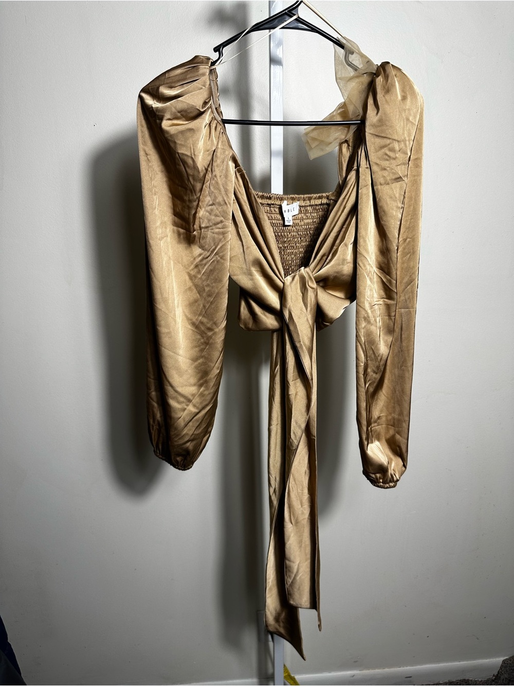 P34. MABLE Bronze Satin Tie Front Crop Top Women’s S Puff Sleeve Smocked Back